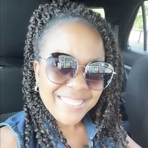 Meet your Posher, Kieva